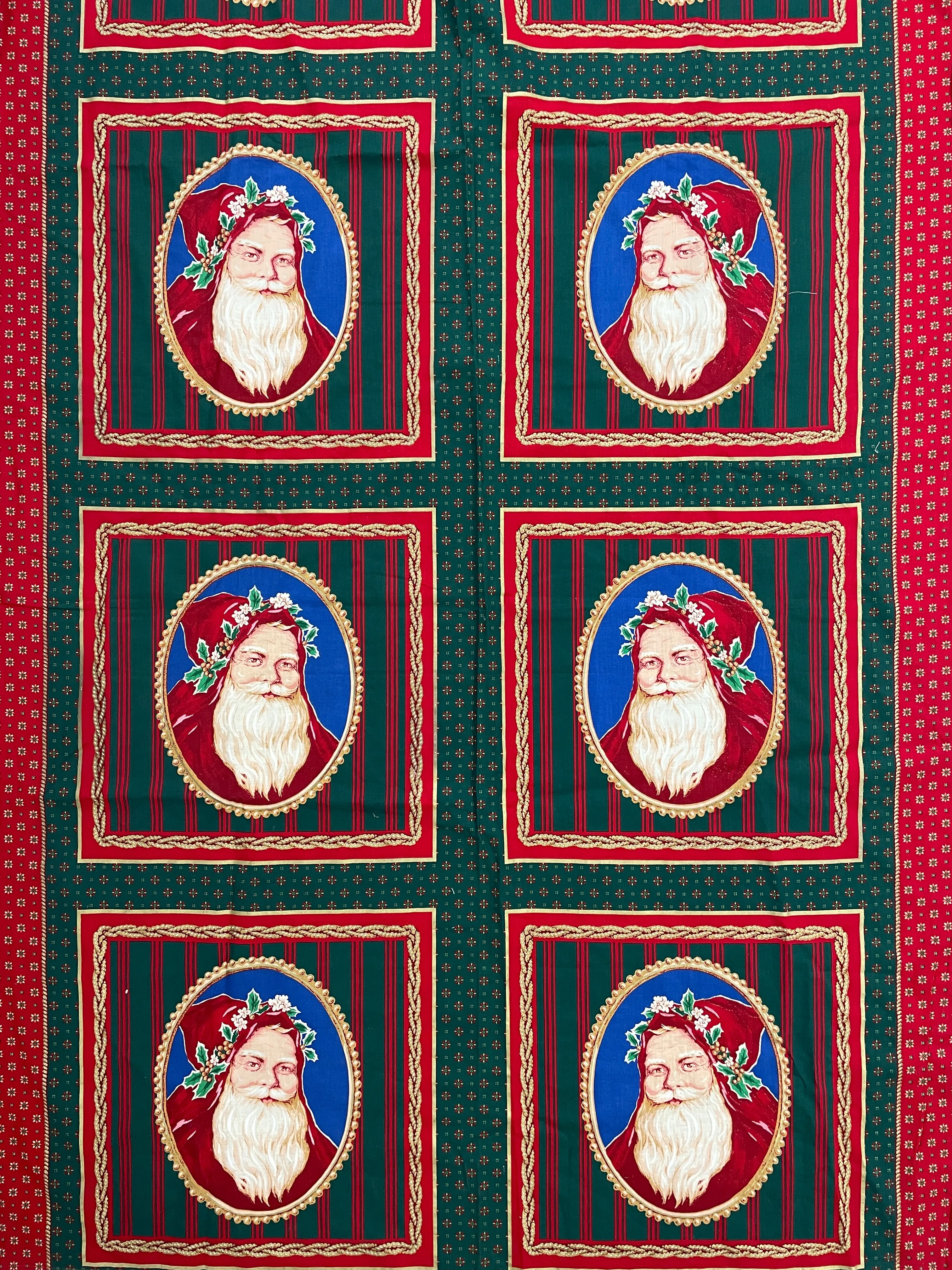 2 7/8 YD Quilting Cotton Vintage - Santa Claus